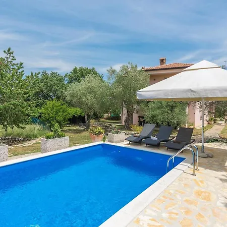 Cerin With Pool Apartment Rovinjsko Selo